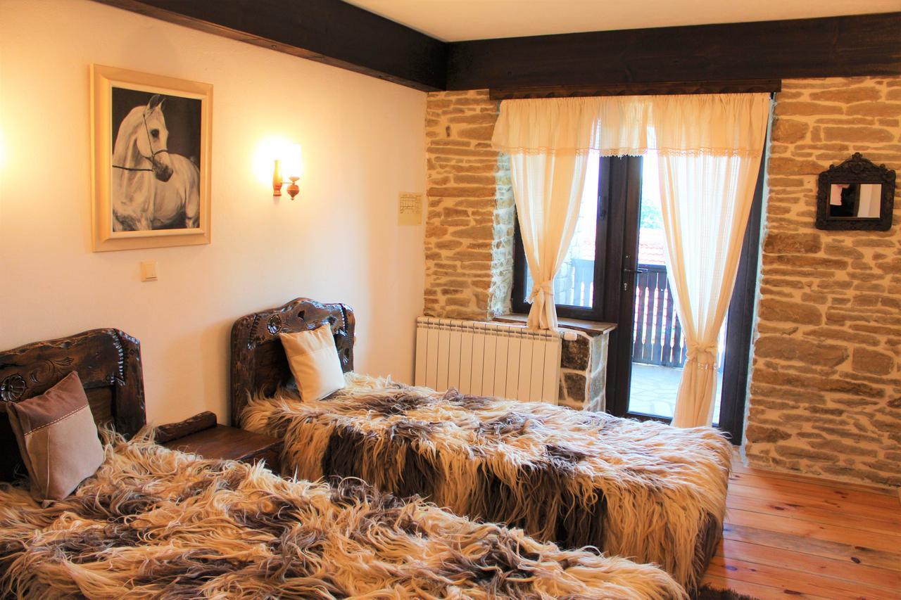 Hotel Sokay Trjavna Buitenkant foto