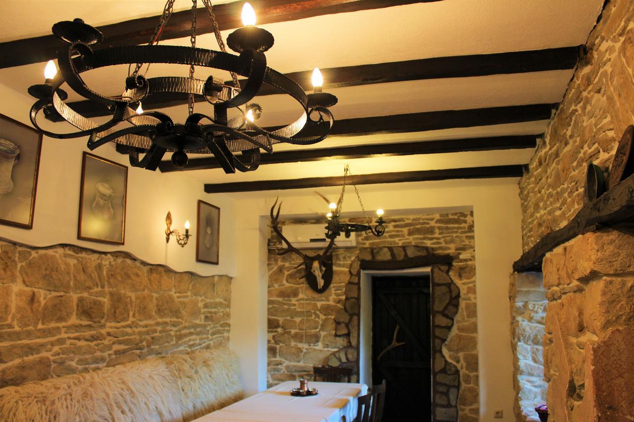Hotel Sokay Trjavna Buitenkant foto