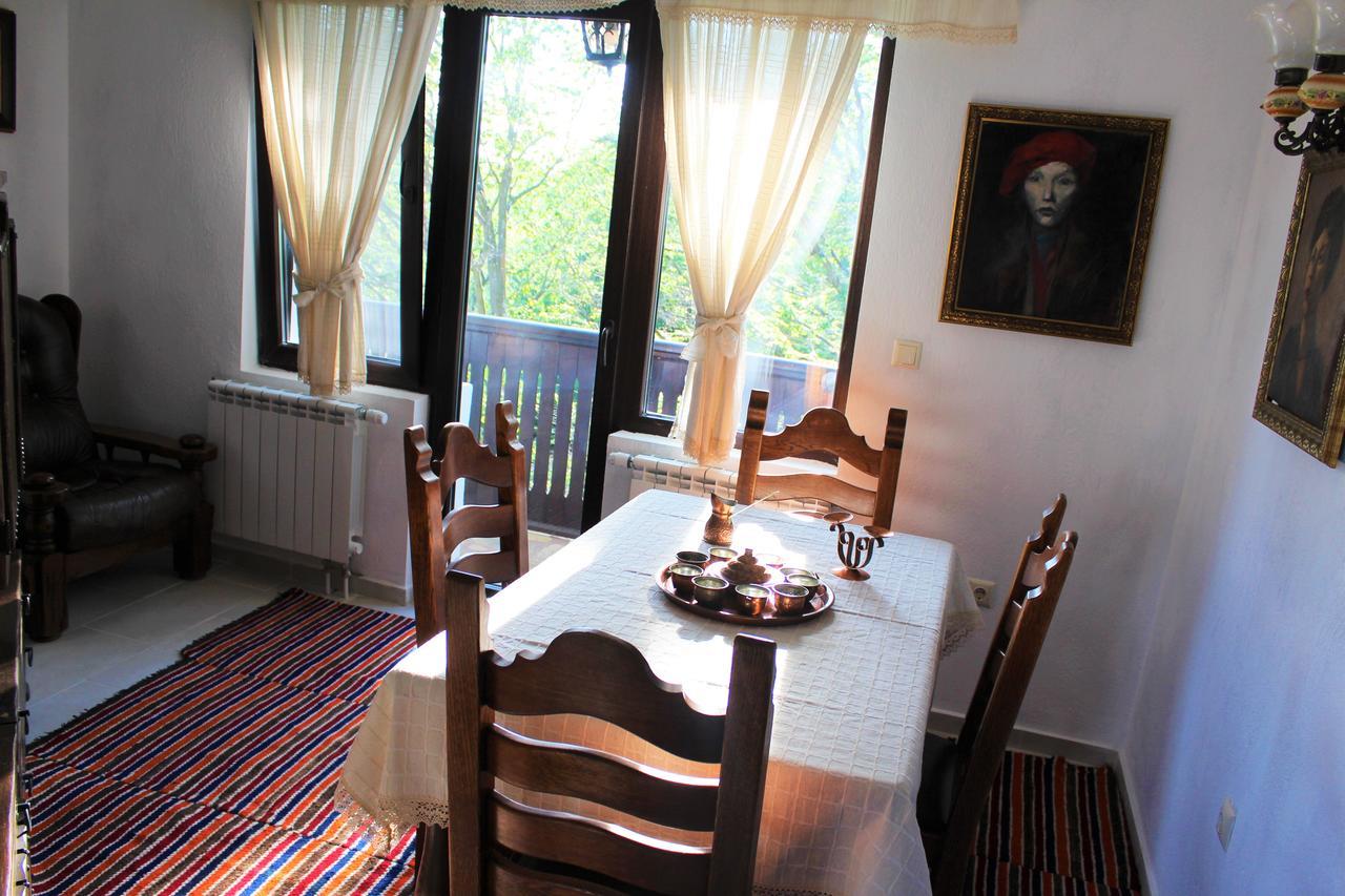 Hotel Sokay Trjavna Buitenkant foto