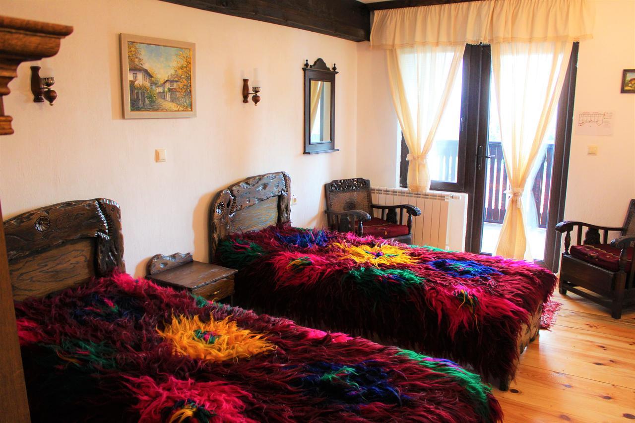 Hotel Sokay Trjavna Buitenkant foto