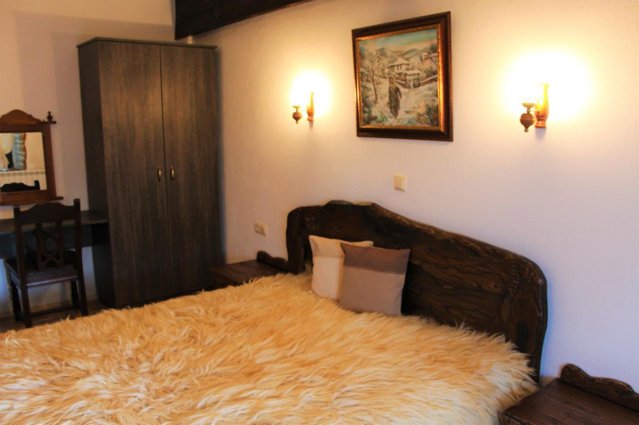 Hotel Sokay Trjavna Buitenkant foto